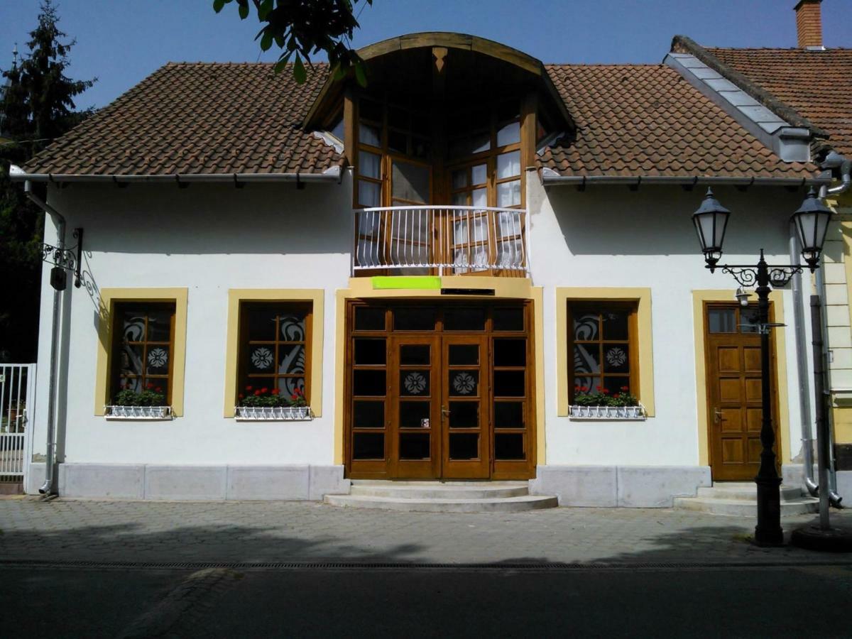 Boralom Studio Apartman Tokaj Ngoại thất bức ảnh